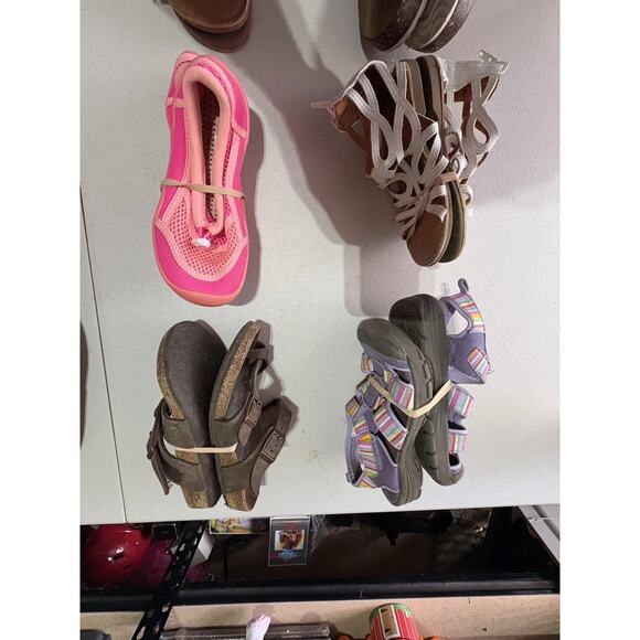 Lot of 19 Pairs of Girls Shoes-Sizes 11/12-Mixed Brands-Boots,Sandal,tennis shoe - Picture 2 of 16